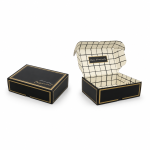 Cajas de cartón con diseño tipo bisagra. REALCE GRID